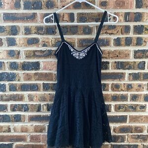 Free People beaded mini dress, patterned lace overlay, adjustable strap, W’s S